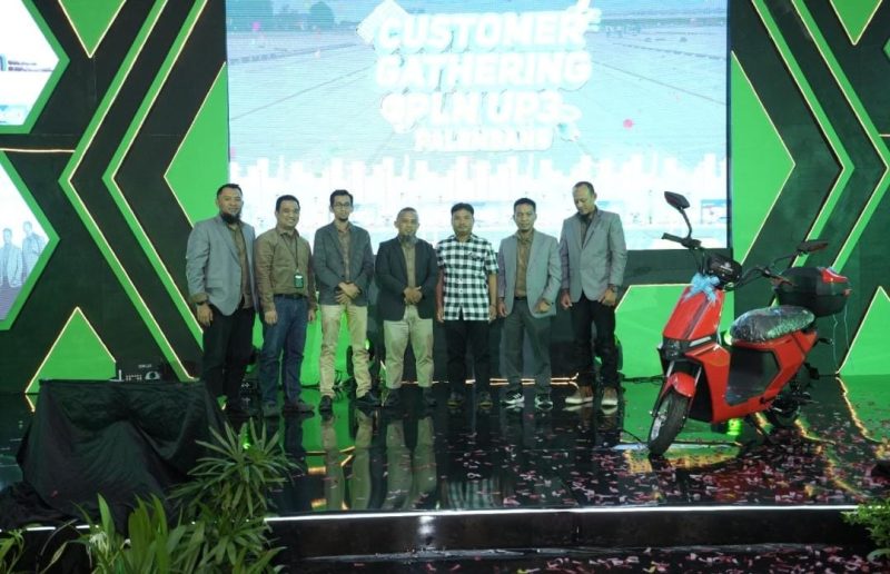 Dukung Indonesia  Net Zero Emission 2060, PLN Ajak Pelanggan gunakan Produk Energi Baru Terbarukan pada perhelatan Customer Gathering